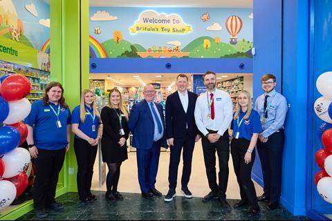 Staff at The Entertainer, Bluewater